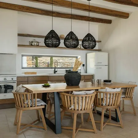 Artoikia Luxury Villas, By Hellocrete Villa *