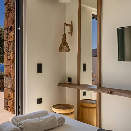 Artoikia Luxury Villas, By Hellocrete Rethymno