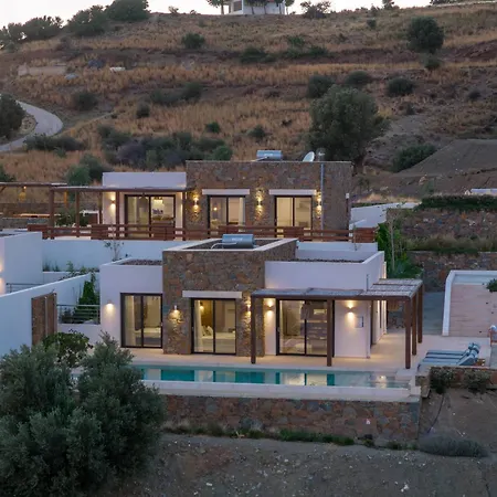 别墅 Artoikia Luxury Villas, By Hellocrete 罗希姆诺