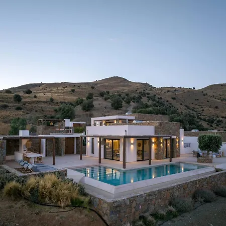 Artoikia Luxury Villas, By Hellocrete 别墅 罗希姆诺