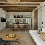 Artoikia Luxury Villas, By Hellocrete *