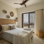 Artoikia Luxury Villas, By Hellocrete *