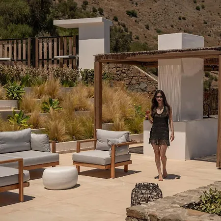Artoikia Luxury Villas, By Hellocrete Retimno