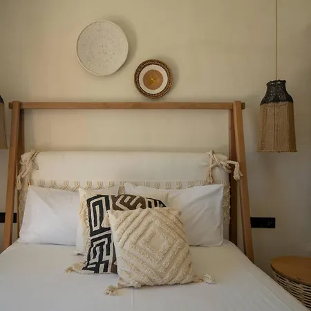 Artoikia Luxury Villas, By Hellocrete Villa