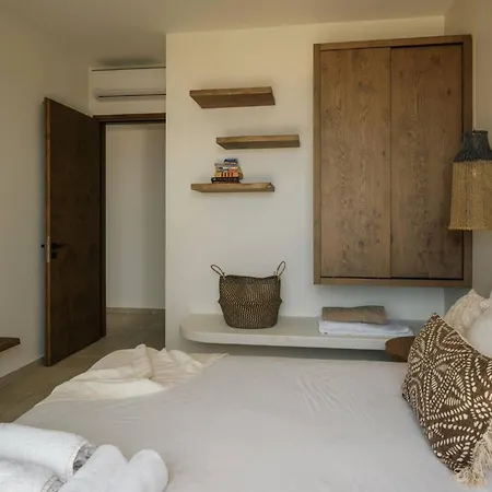 Willa Artoikia Luxury Villas, By Hellocrete