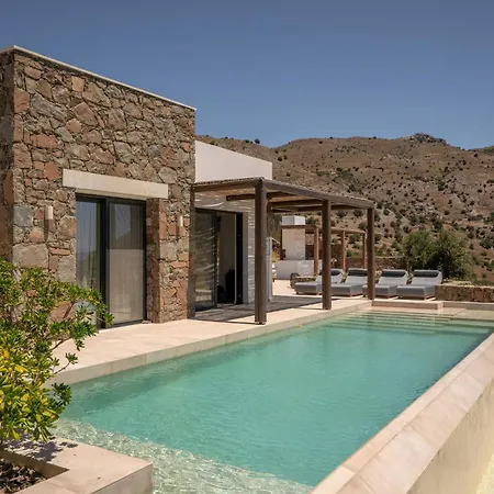 Artoikia Luxury Villas, By Hellocrete