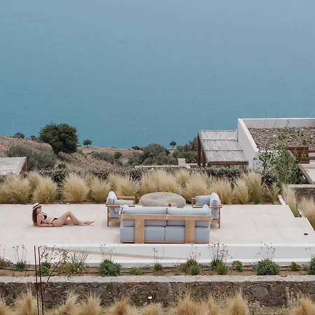 Artoikia Luxury Villas, By Hellocrete