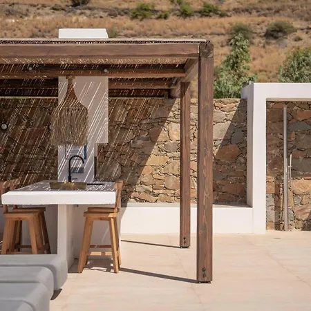 Artoikia Luxury Villas, By Hellocrete Willa *