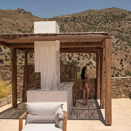 Artoikia Luxury Villas, By Hellocrete *