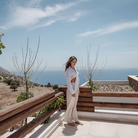 Artoikia Luxury Villas, By Hellocrete