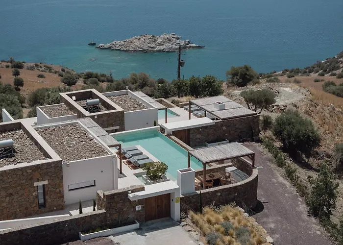 Artoikia Luxury Villas, By Hellocrete Willa *