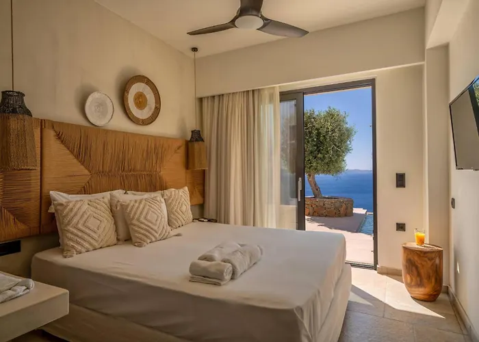 Willa Artoikia Luxury Villas, By Hellocrete *