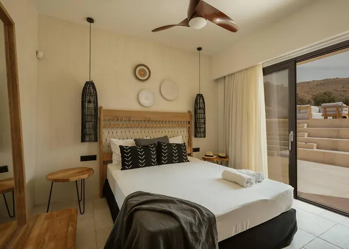 Artoikia Luxury Villas, By Hellocrete Retimno