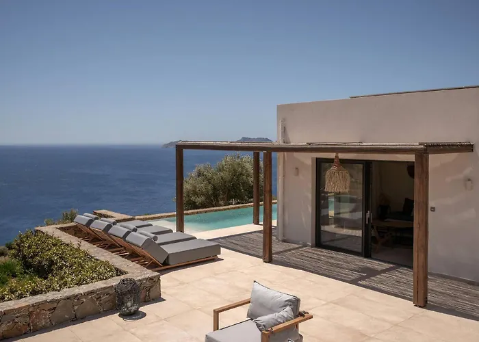 Artoikia Luxury Villas, By Hellocrete *