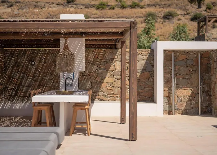 Artoikia Luxury Villas, By Hellocrete Willa *