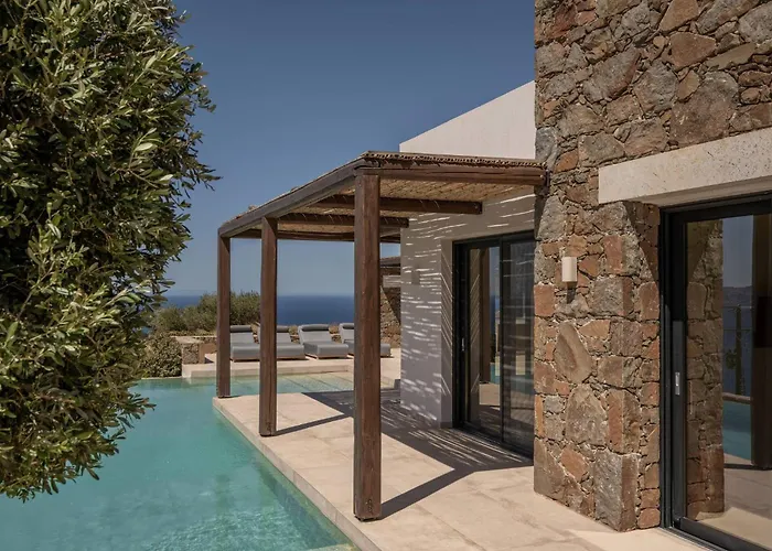 Artoikia Luxury Villas, By Hellocrete *