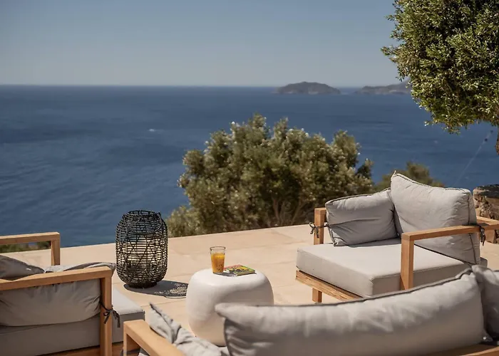 Willa Artoikia Luxury Villas, By Hellocrete *