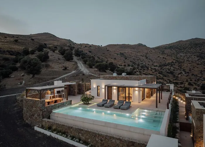 Willa Artoikia Luxury Villas, By Hellocrete