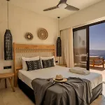 Artoikia Luxury Villas, By Hellocrete Вілла *