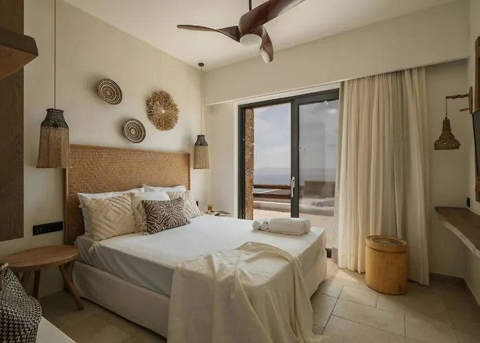 Artoikia Luxury Villas, By Hellocrete *