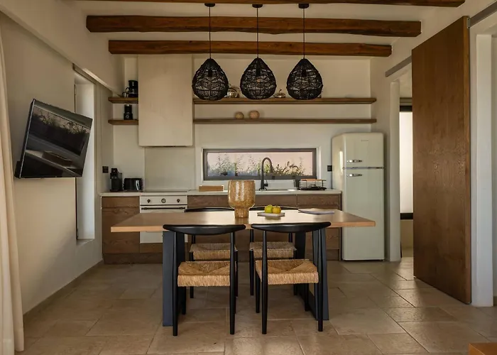 Artoikia Luxury Villas, By Hellocrete Villa *