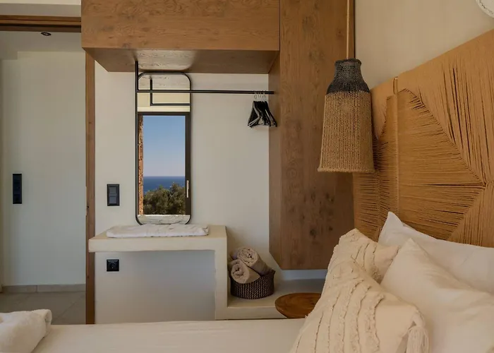 Artoikia Luxury Villas, By Hellocrete Villa *