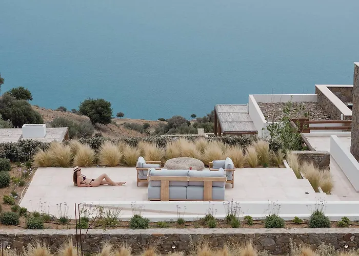 Artoikia Luxury Villas, By Hellocrete