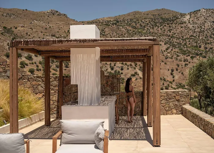 Artoikia Luxury Villas, By Hellocrete *